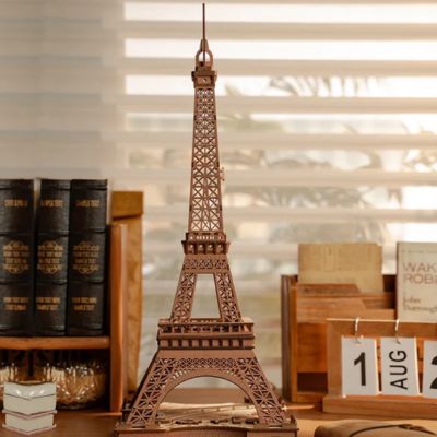 puzzle-3d-en-bois-construisez-votre-tour-eiffel-et-de-plus-une-tour-eiffel-lumineuse-un-objet-une-lampe-d'ambiance-unique-pour-une-décoration-personnelle
