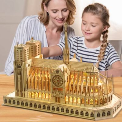 puzzle-3d-cathédrale-notre-dame-de-paris-en-bois-une-aventure-captivante-à-assembler-pour-les-enfants-alliant-plaisir-découverte-précision-patience-et-bien-plus-encore